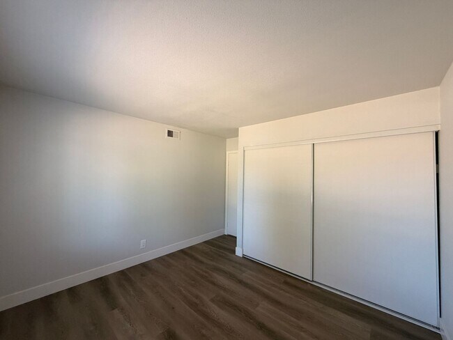 Building Photo - 3 bed 2 bath Available in San Jose! | $4,395