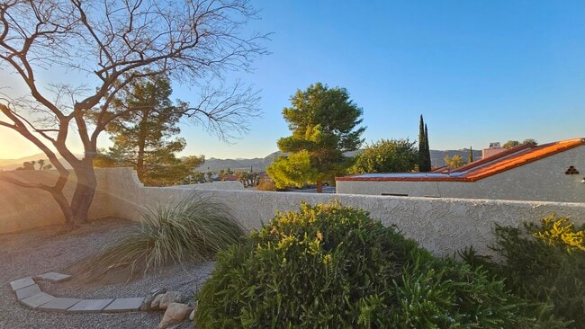 Building Photo - 56814 Mountain View Trail