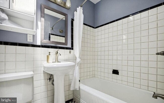 Building Photo - 1770 Hobart St NW