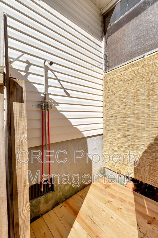 Building Photo - 1110 Oceanview Rd