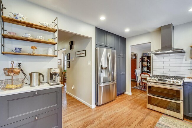 Building Photo - Fabulous 5BR 2.5BA Located in Close in Roc...