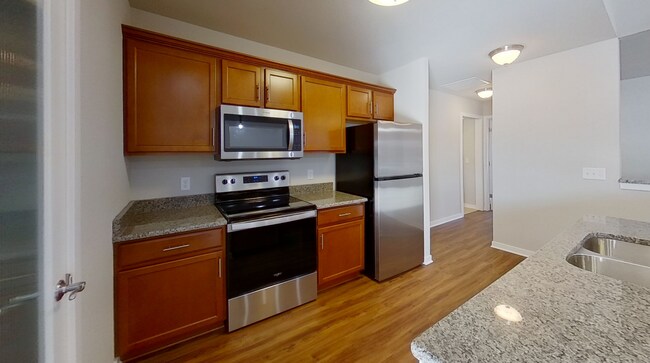 Building Photo - Condo Style Upper 2 Bedroom 1 Bathroom Apartment