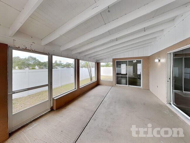 Building Photo - 714 49th St E