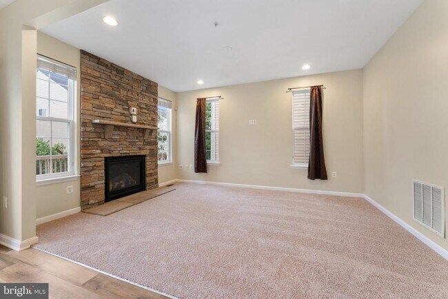 Building Photo - 15622 Gilpin Mews Ln