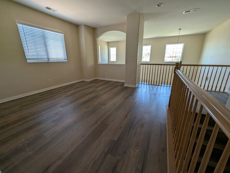 Building Photo - 17008 Spring Canyon Pl