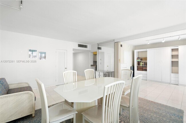 Building Photo - 5001 Collins Ave