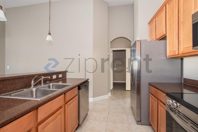 Building Photo - 932 Gallier Pl