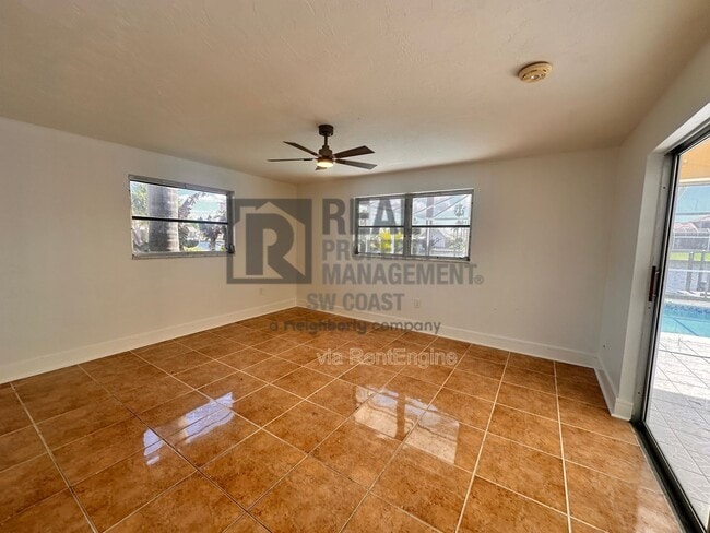 Building Photo - 4403 SE 19th Pl