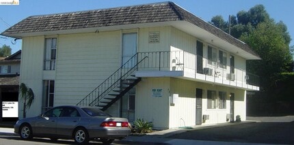 Building Photo - 22 S Lake Dr