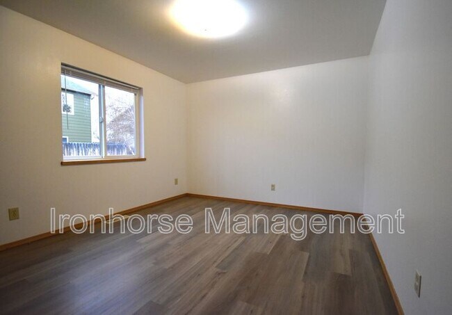 Building Photo - 9 Michael Grove Ave