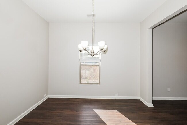 Building Photo - 560 Sedona Loop