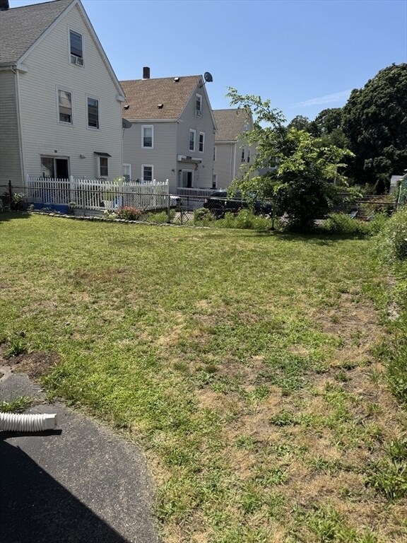 Building Photo - 329 Freeport St