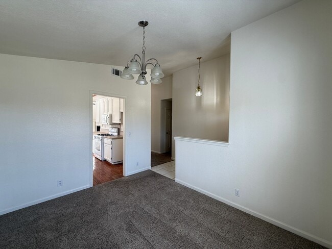 Building Photo - Rolling Hills Single Story Home Includes All Basic Utilities