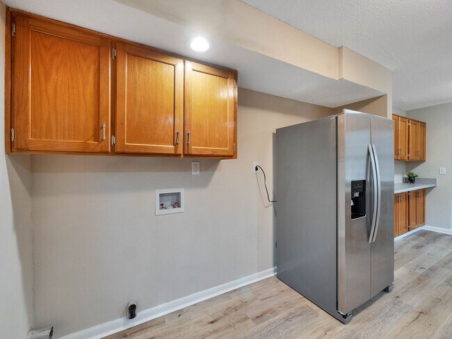 Building Photo - Adorable 3 BR 2 BA in Hixson