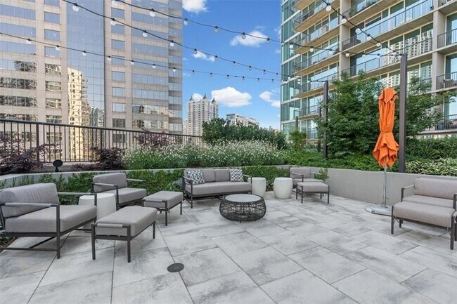 Building Photo - 1080 Peachtree St NE