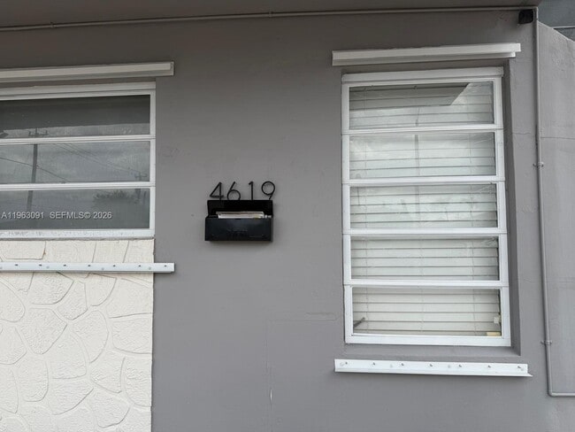 Building Photo - 4617 NW 2nd Terrace