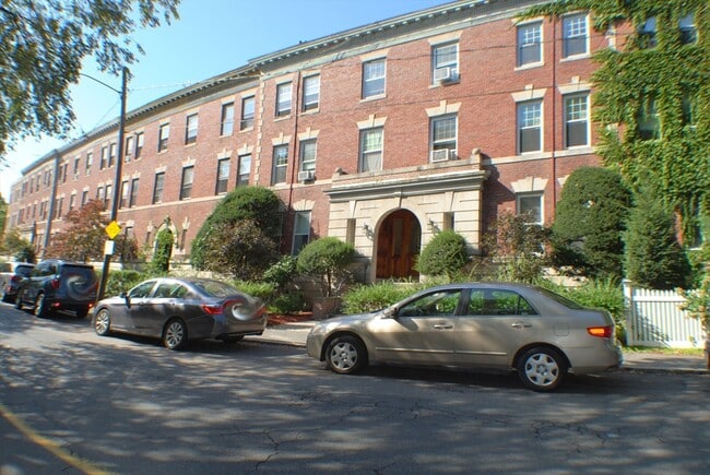 Building Photo - 22 Parkway Rd