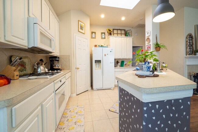 Building Photo - 2834 Falcon Knoll Ln