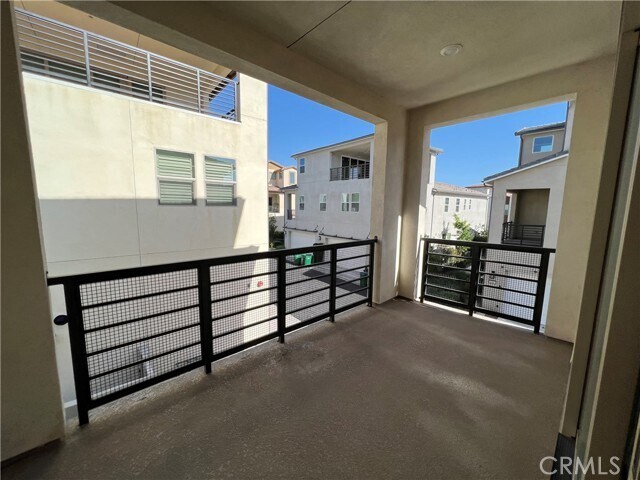 Building Photo - 110 Sculpture