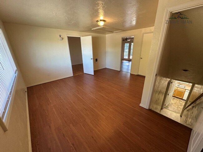 Building Photo - 3793-3795 Redwood Dr