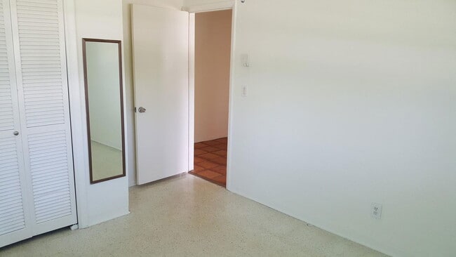 Building Photo - 1132 SW 3rd St