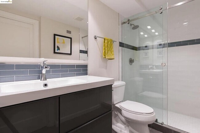 Building Photo - 1 Kelton Ct