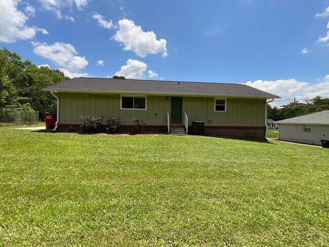 Building Photo - 8919 Yarmouth Dr
