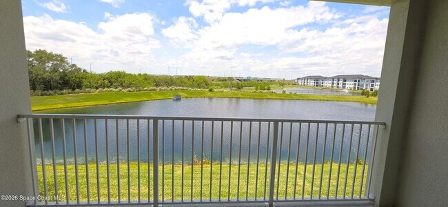 Building Photo - 3940 Playa Del Sol Dr