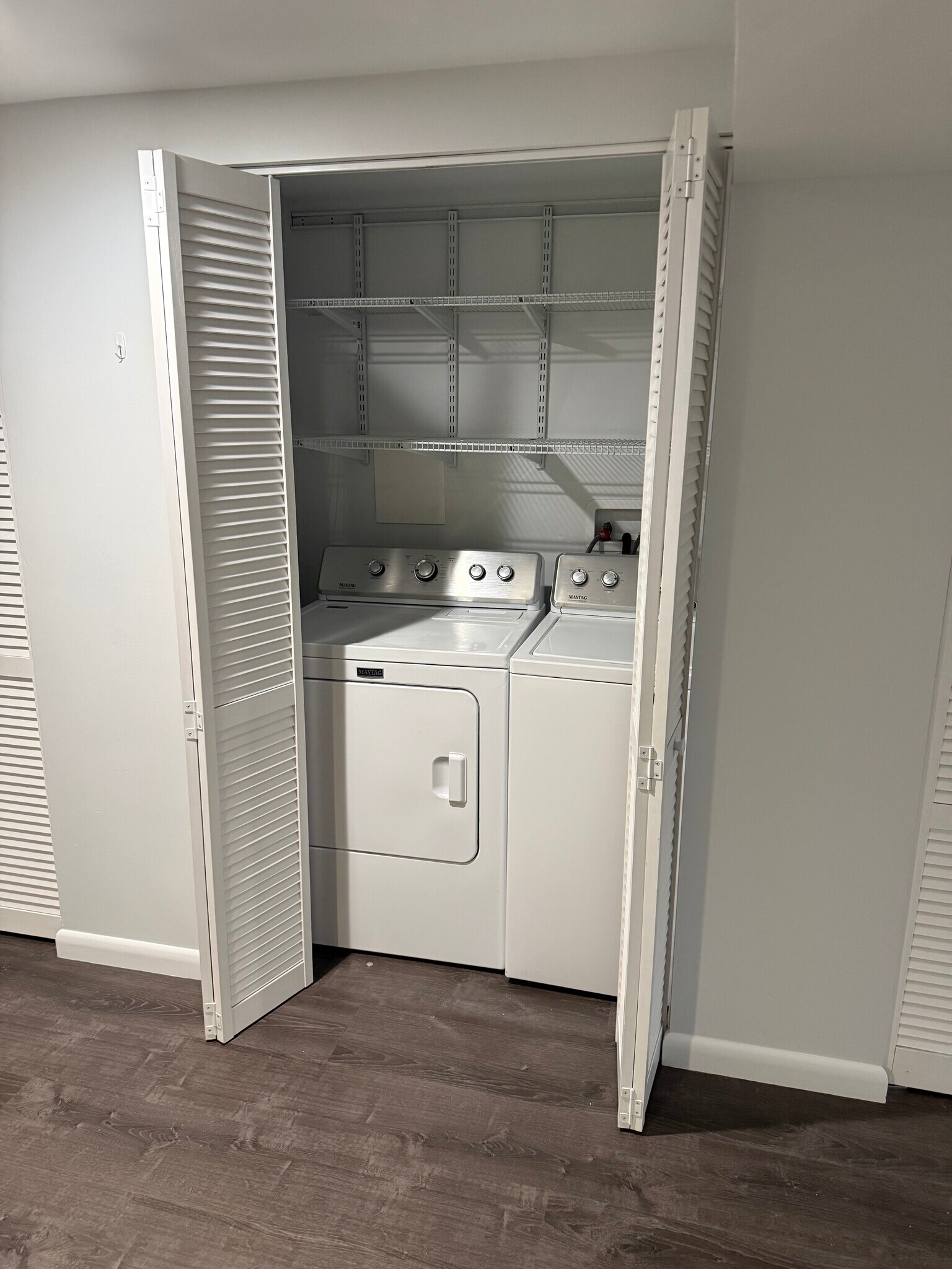 Building Photo - 2018 Wareham Rd