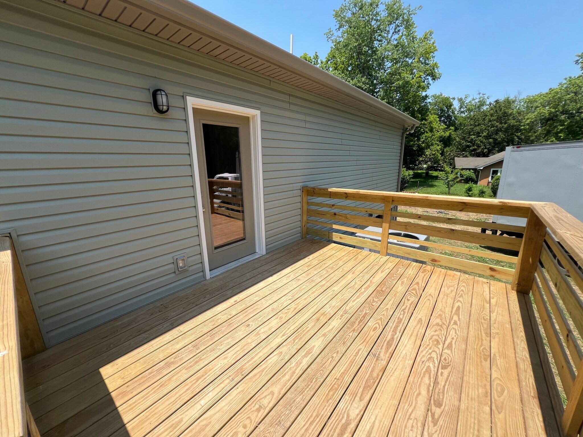 Building Photo - 3912 Meadow Ln