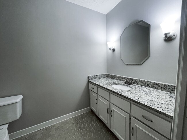 Building Photo - 709 54th St