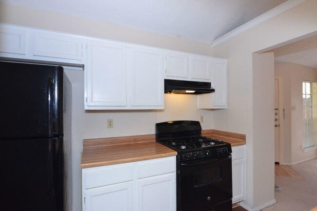 Building Photo - 12206 Alderbrook Dr
