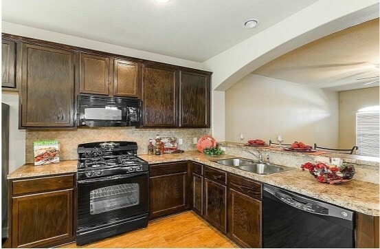 Building Photo - 49 Woodland Hills Dr