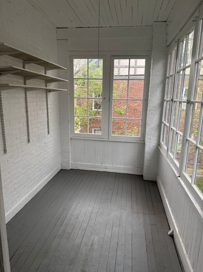 Building Photo - 1766-1768 Oak St