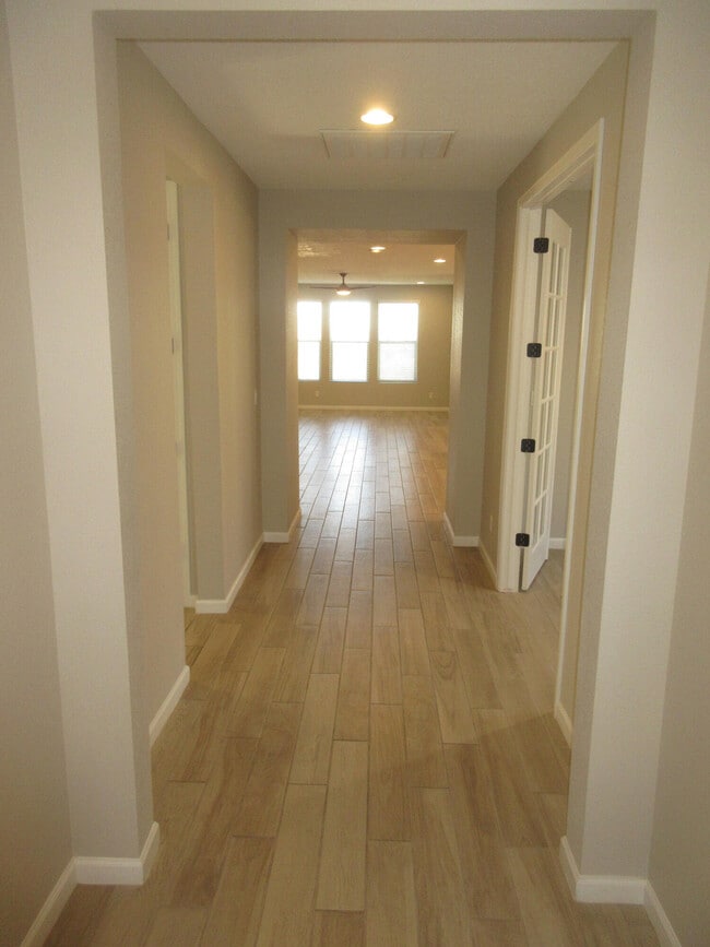 Building Photo - 8715 Sugarite Trail NE
