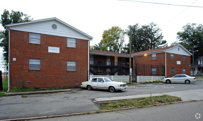 Primary Photo - 315 N Castle St
