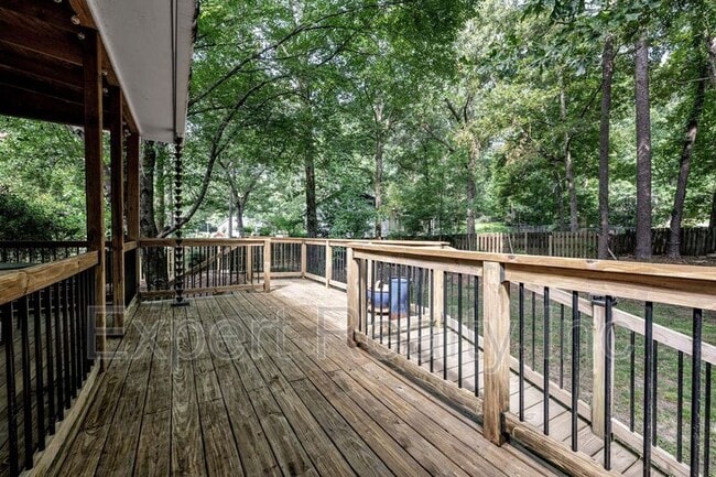 Building Photo - 5501 Heath Row Dr