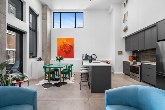 Building Photo - 1601 Park Ave