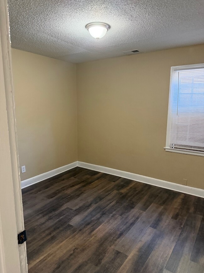 Building Photo - 2634 Browning Ave