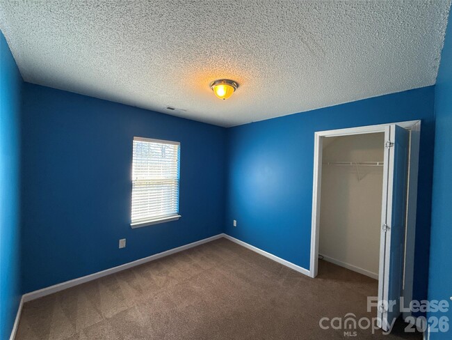 Building Photo - 7304 Ravanna Dr