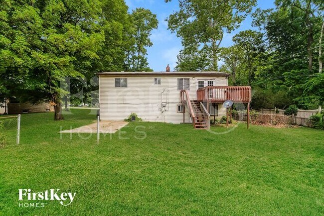 Building Photo - 667 E Edgewood Ave