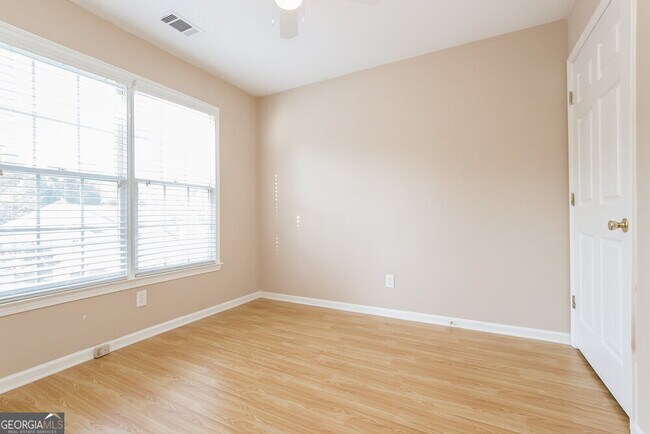 Building Photo - 605 Oxford Crest Ct NW