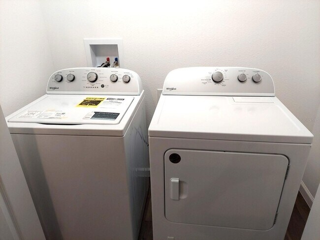 Building Photo - 3263 Sherfinski Ave