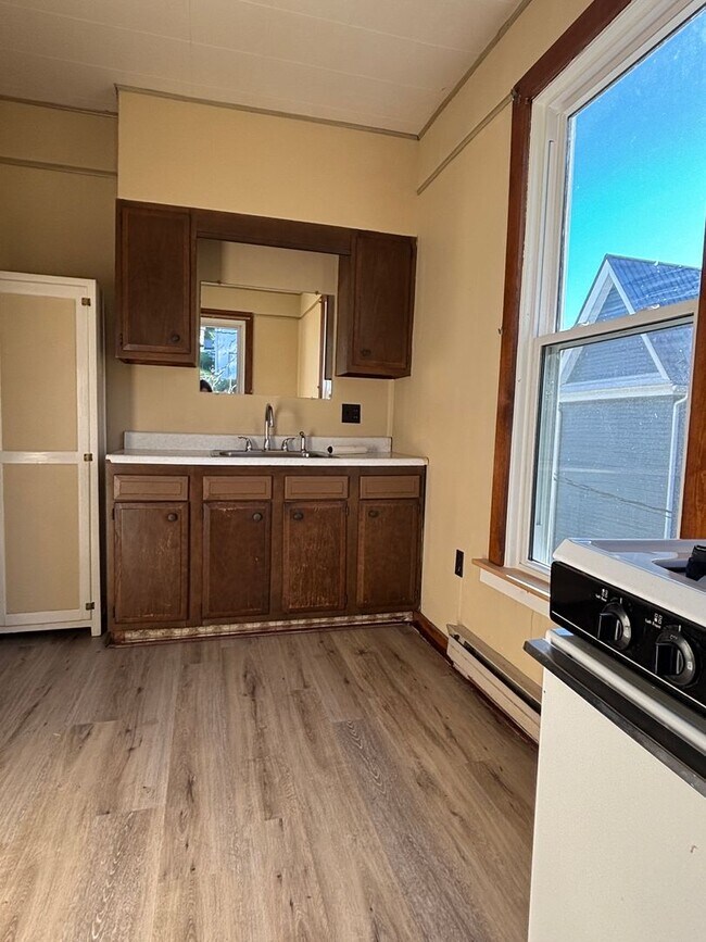 Building Photo - 117 Baltimore Ave