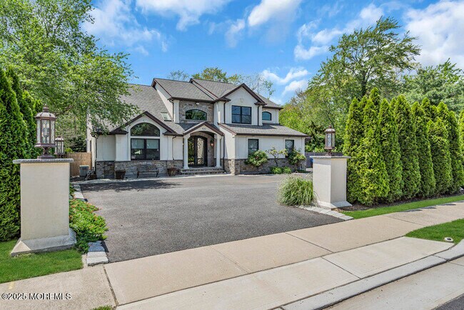 Building Photo - 620 Brookside Dr