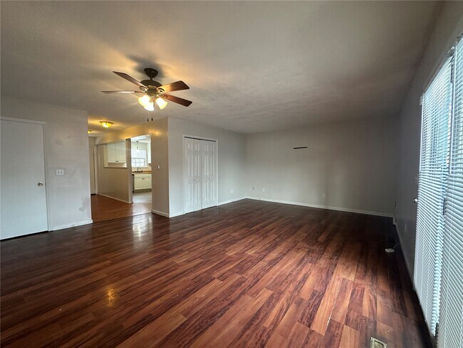 Building Photo - 420 Chapel Ridge Dr