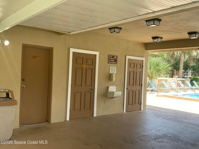 Building Photo - 1600 Sunny Brook Ln
