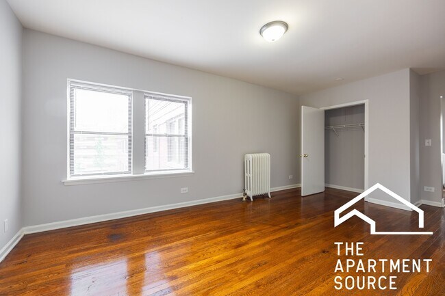 Building Photo - 5742 N Winthrop Ave