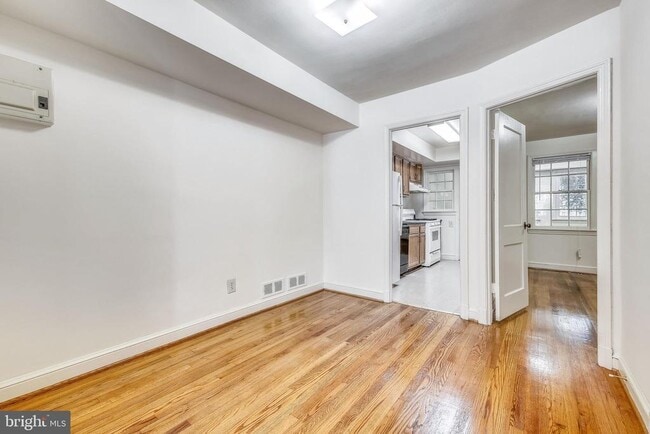 Building Photo - 7818 Tilbury St