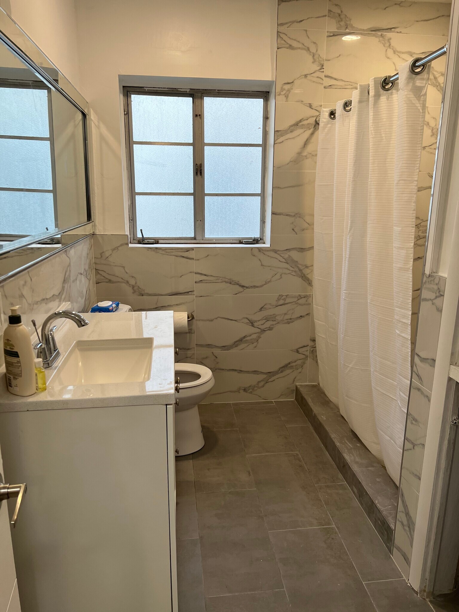 Building Photo - 501 NE 70th St